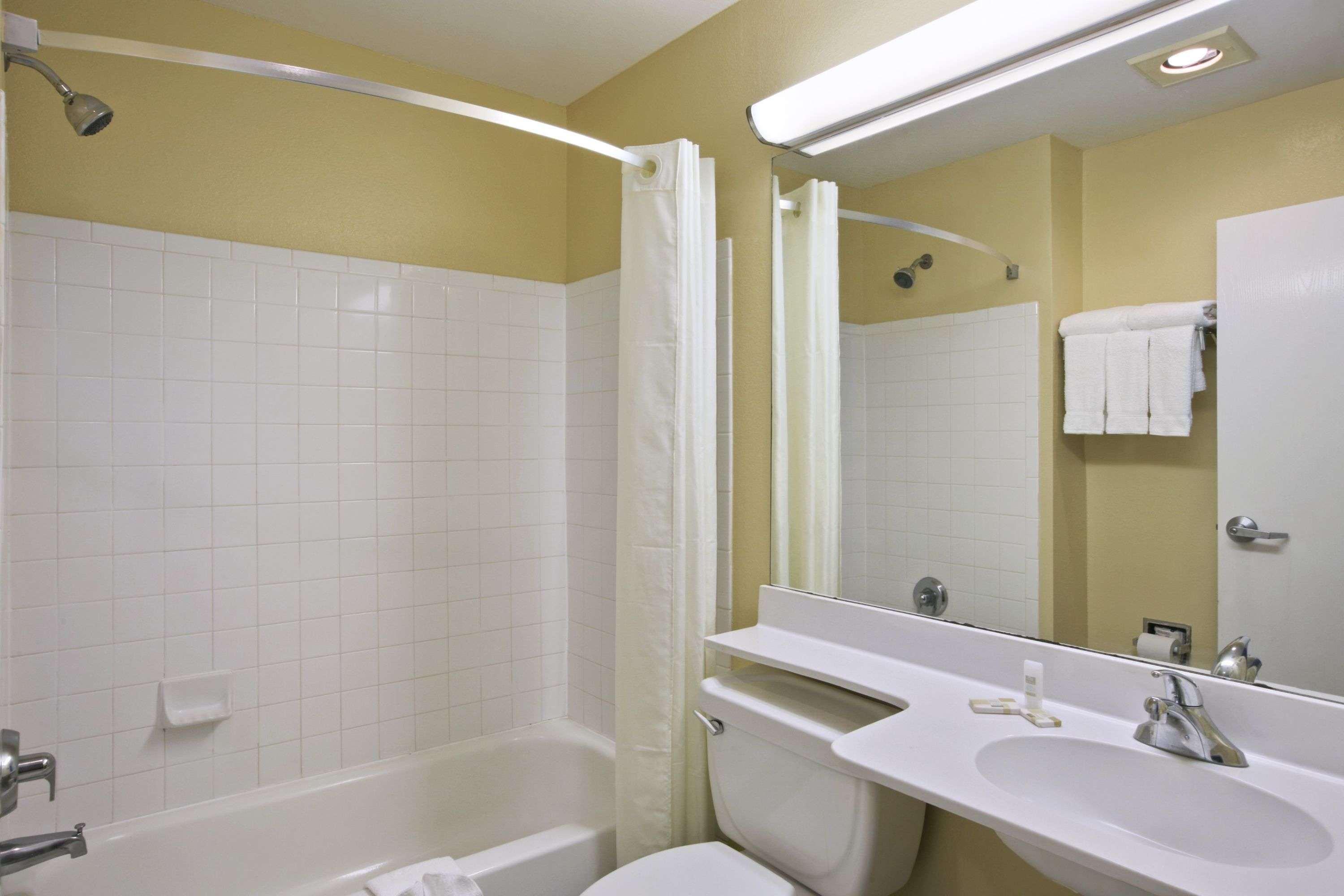 Microtel Inn & Suites Baton Rouge Bilik gambar
